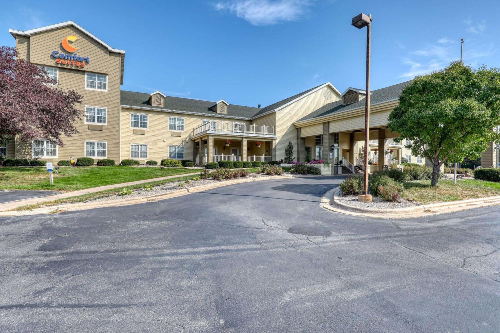 Comfort Suites Appleton Airport Exterior foto