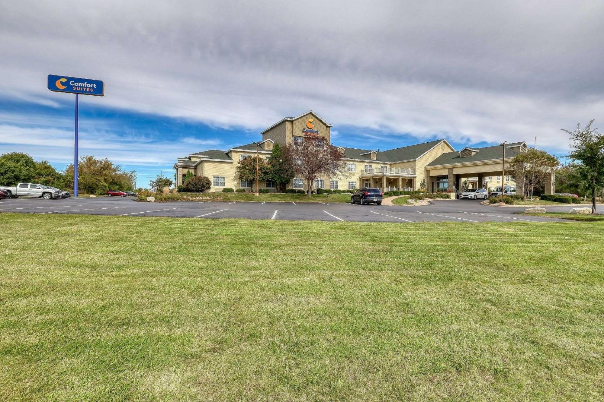 Comfort Suites Appleton Airport Exterior foto